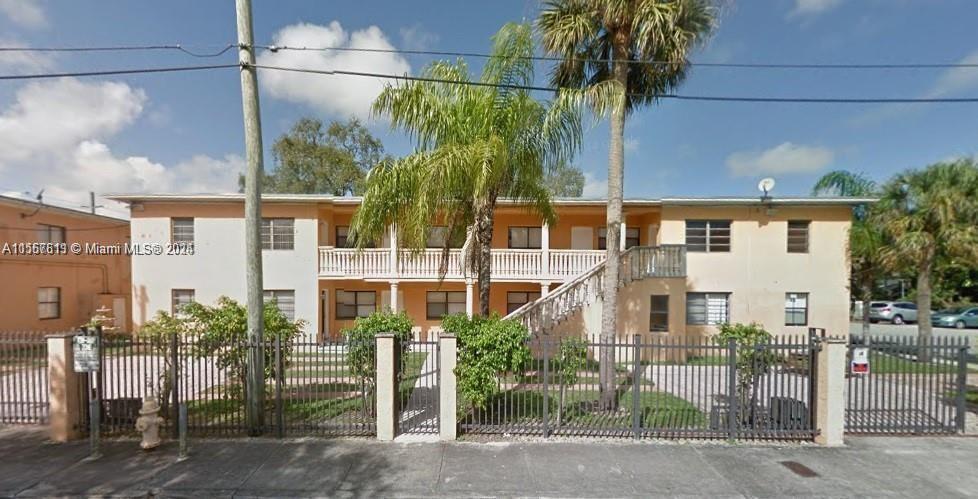 Photo of 6125 SW 63rd St #4 in South Miami, FL