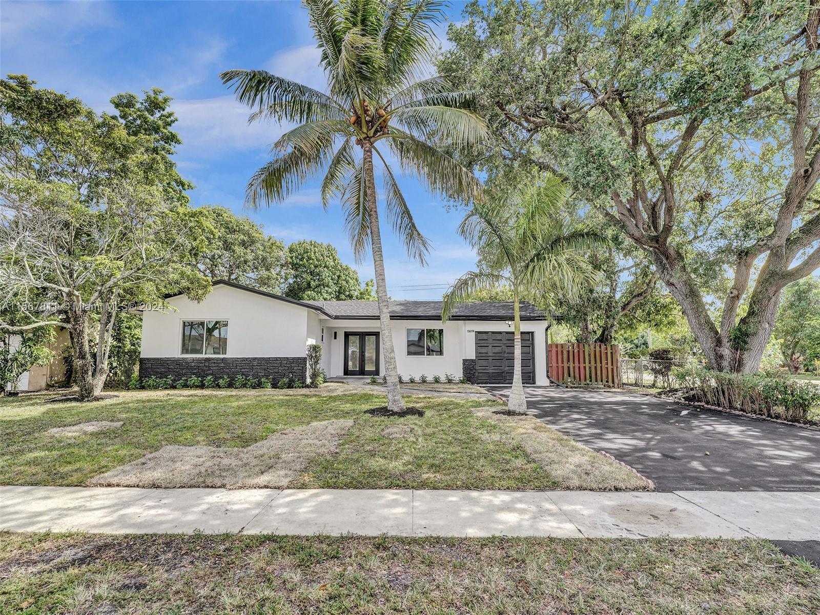 Photo of 4560 NW 3rd Pl in Plantation, FL
