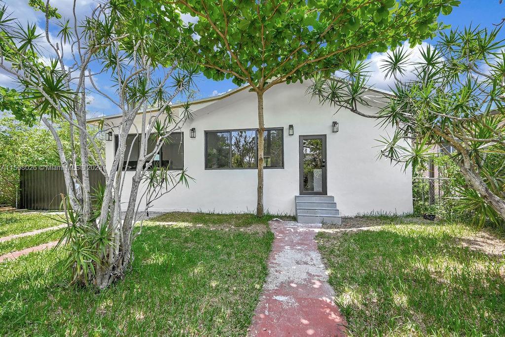 Photo of 322 NW 41st St in Miami, FL