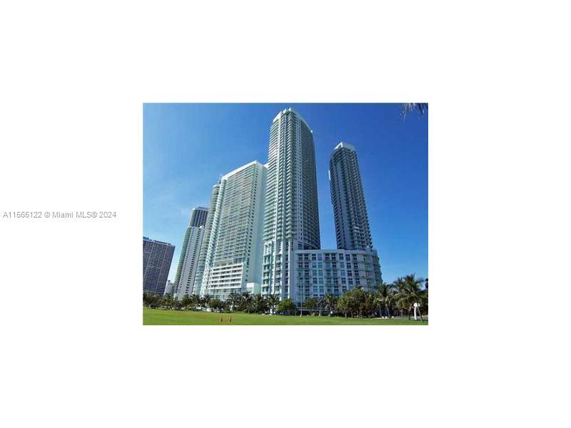 Exquisite unit in beautiful Quantum on the Bay! Enjoy breathtaking, unobstructed views of Biscayne B