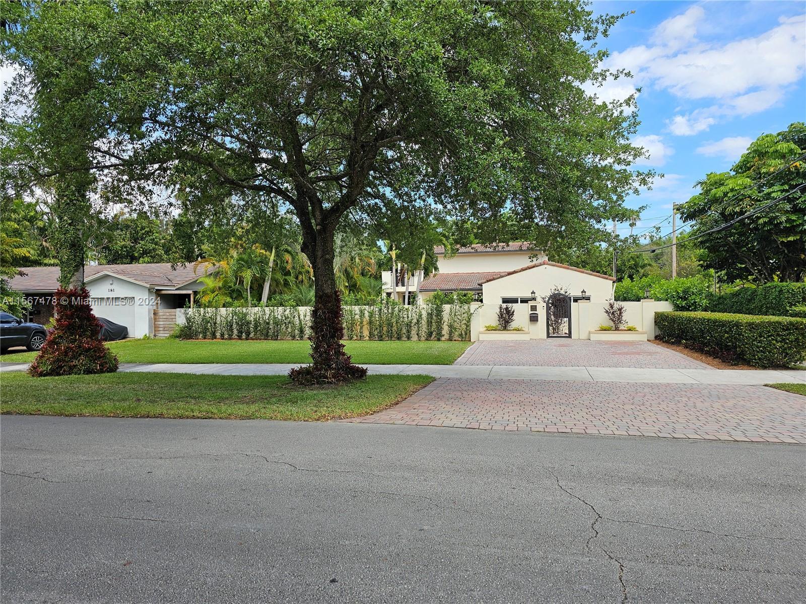Photo of 183 South Dr in Miami Springs, FL