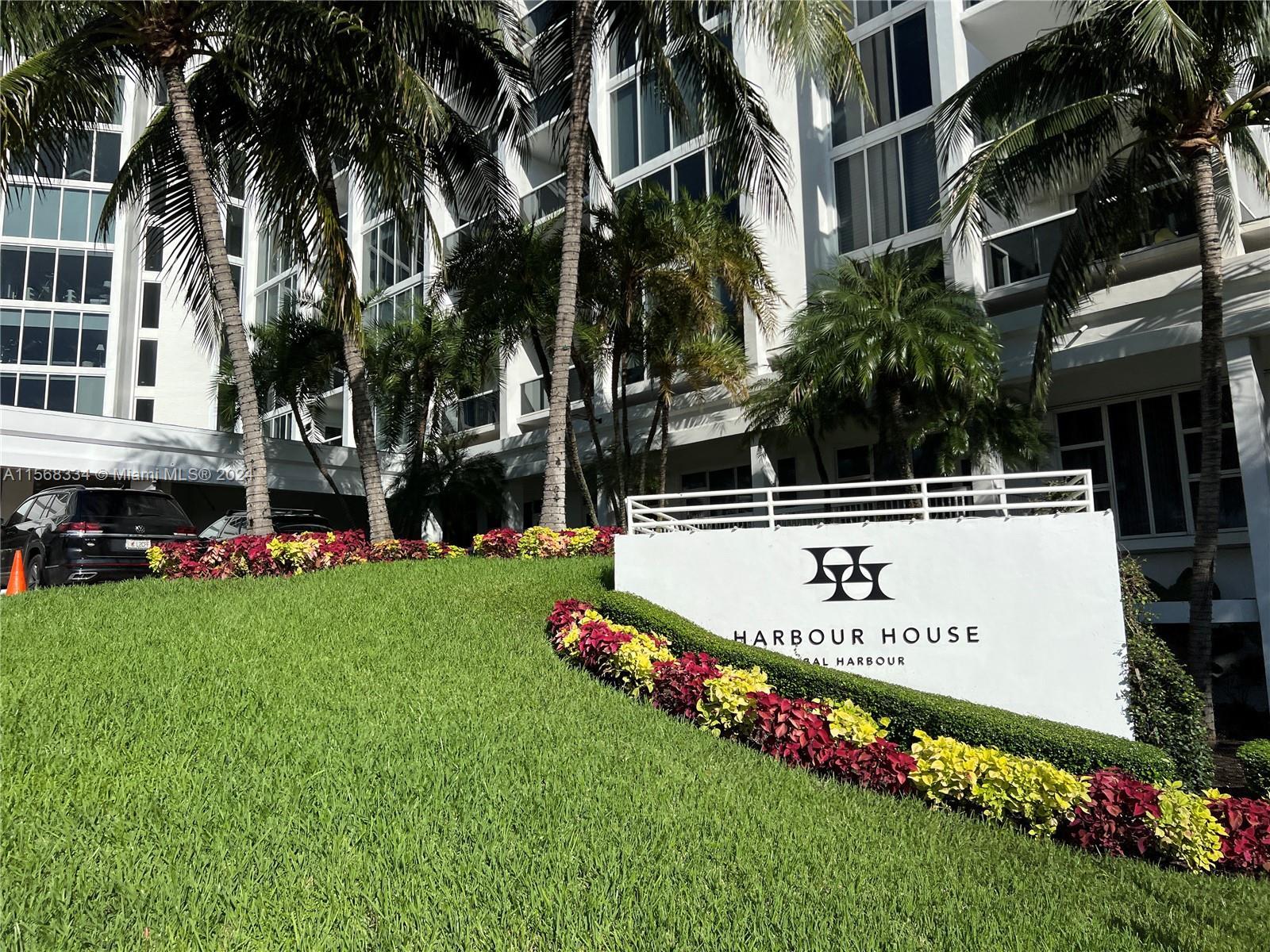 Photo of 10275 Collins Ave #112 in Bal Harbour, FL