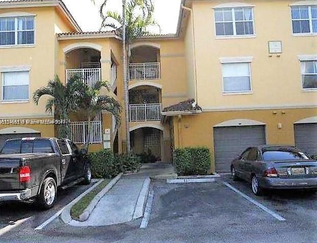 Photo of 155 NW 96th Ter #2-203 in Pembroke Pines, FL