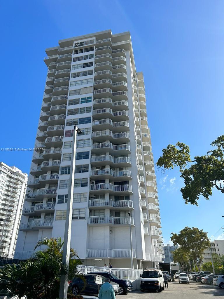 ***New Kitchen will be installed by the seller soon*** Waterfront views from 2 balconies on the 11th