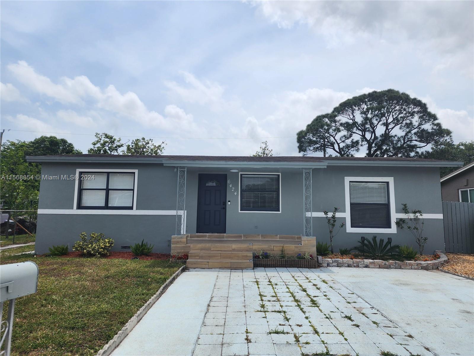 Photo of 6424 Allen St in Hollywood, FL