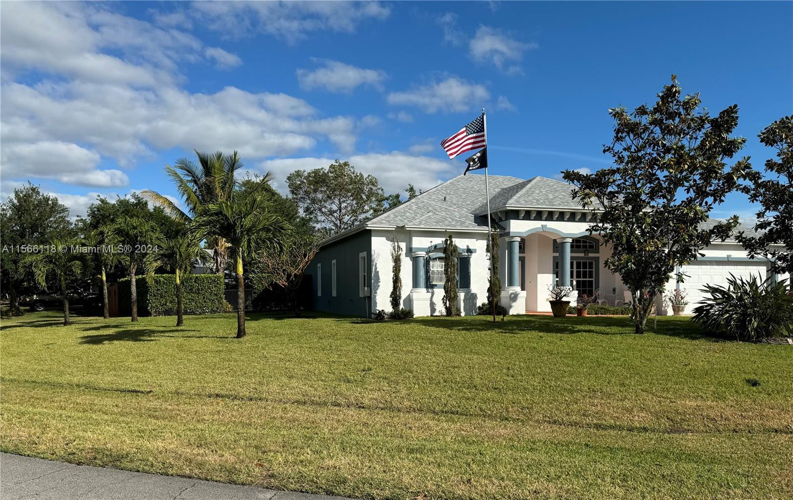 Photo of 620 SW Homeland Rd in Port St Lucie, FL