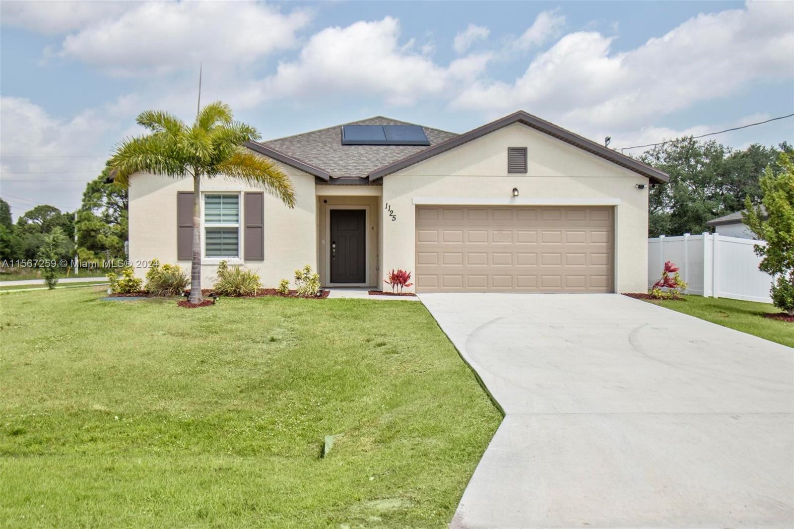Photo of 1125 SW Kapok Ave in Port St Lucie, FL
