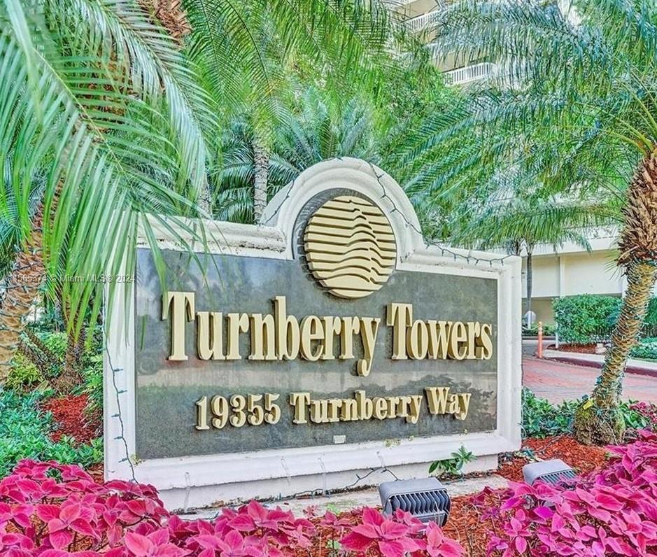 EXPERIENCE LUXURY LIVING IN THIS DESIGNER DECORATED UNIT,2 BEDROOMS,2 BATHS,PLUS DEN AT TURNBERRY TO