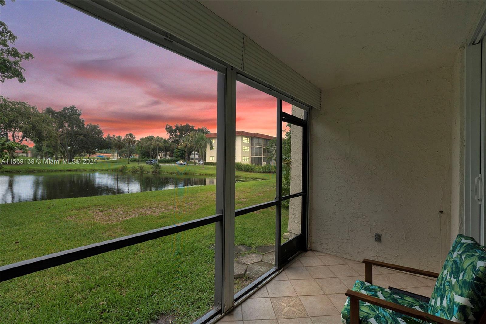 Photo of 820 S Hollybrook Dr #105 in Pembroke Pines, FL