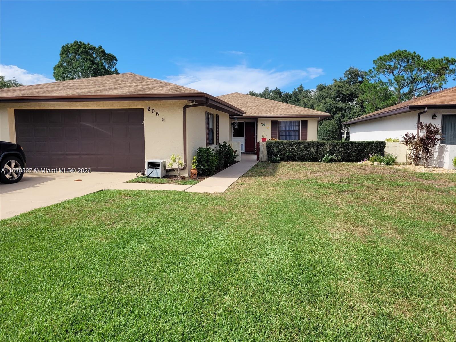Photo of 606 Turnberry Ct in Winter Haven, FL