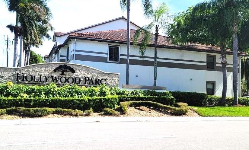 Photo of 610 S Park Rd #33-1 in Hollywood, FL
