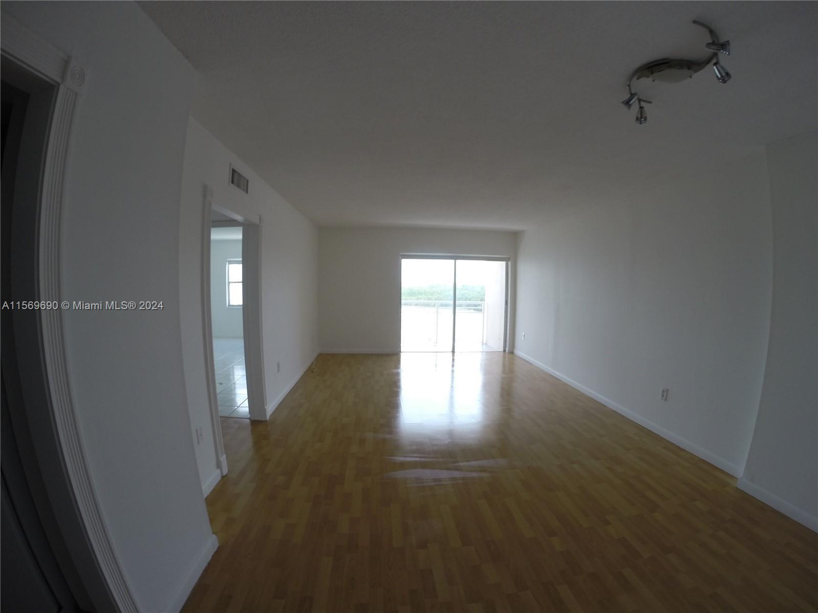 Prime location in Sunny Isles Beach, this beautiful, spacious, newly updated apartment is within wal