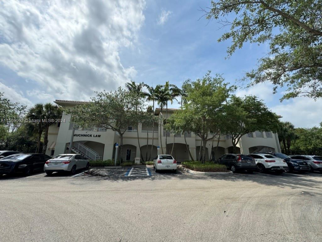 Photo of 2883 Executive Park Dr #200 in Weston, FL