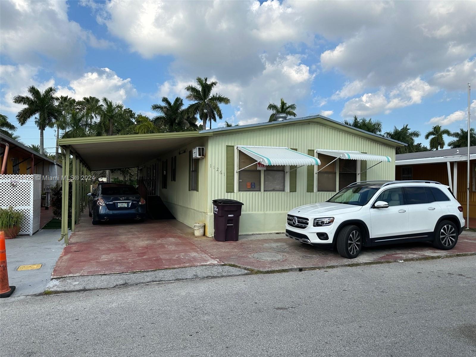 Photo of 11261 NW 6 Ter in Miami, FL