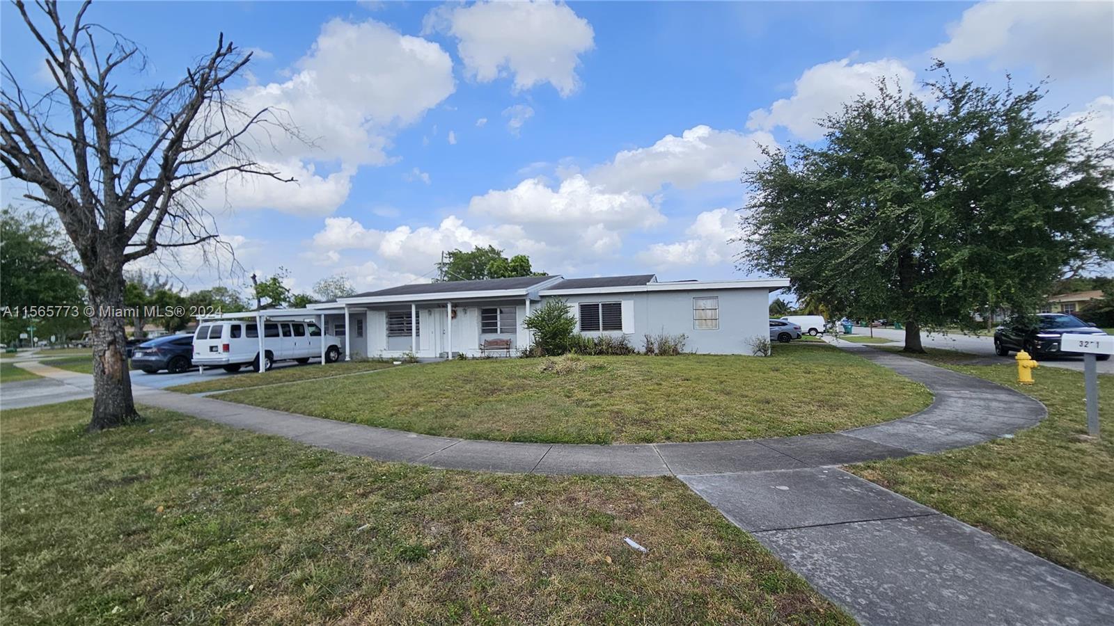 Photo of 3251 NW 4th Ct in Lauderhill, FL