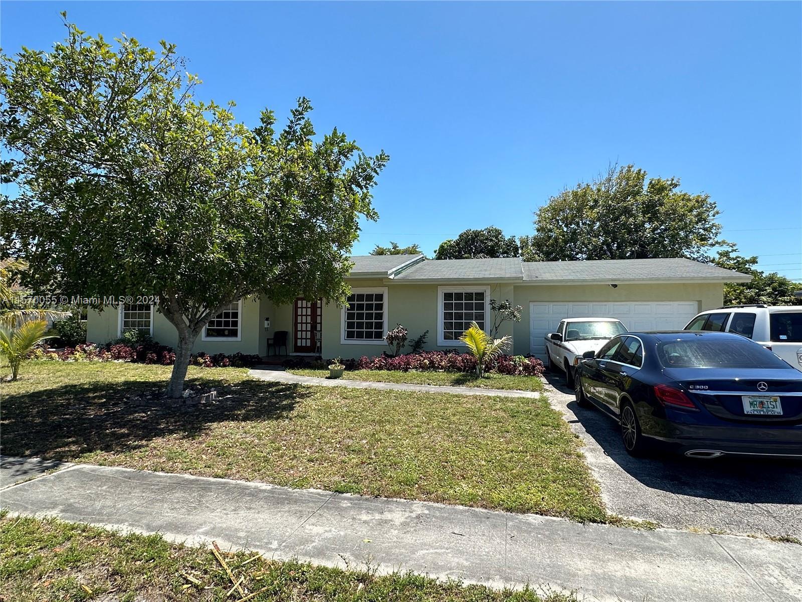 Photo of 4330 NW 7th Ct in Plantation, FL