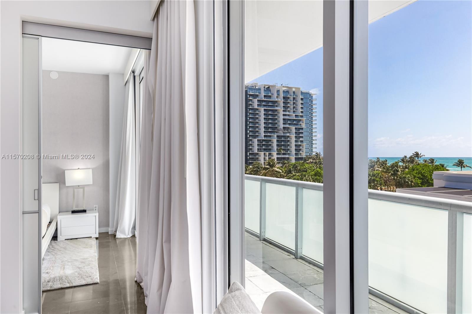 Turnkey fully furnished South Beach condo, located inside the Luxury boutique Boulan Hotel. The inte