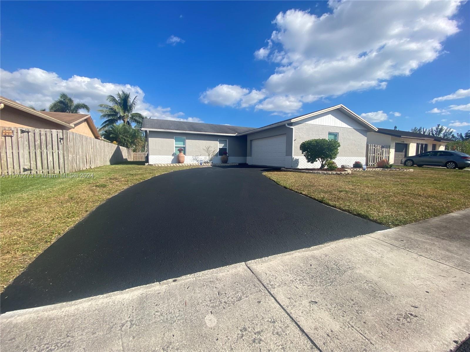 Photo of 2120 NW 111th Ave in Sunrise, FL