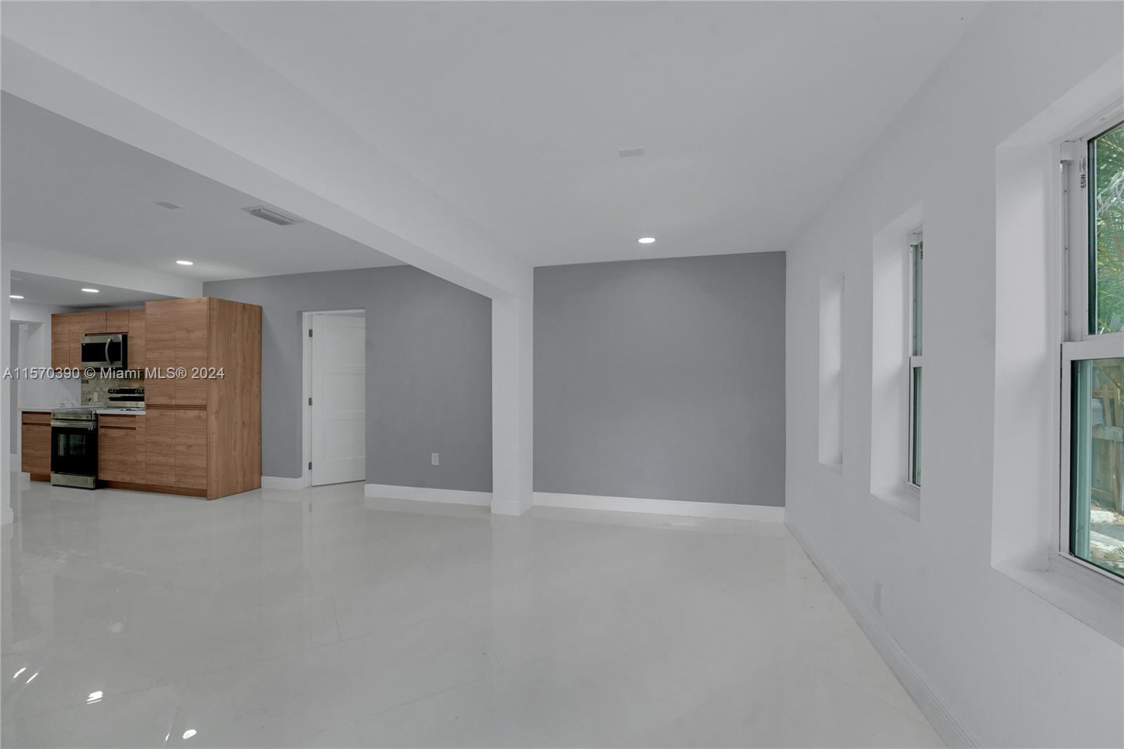 Photo of 1137 SW 8th Ave in Fort Lauderdale, FL