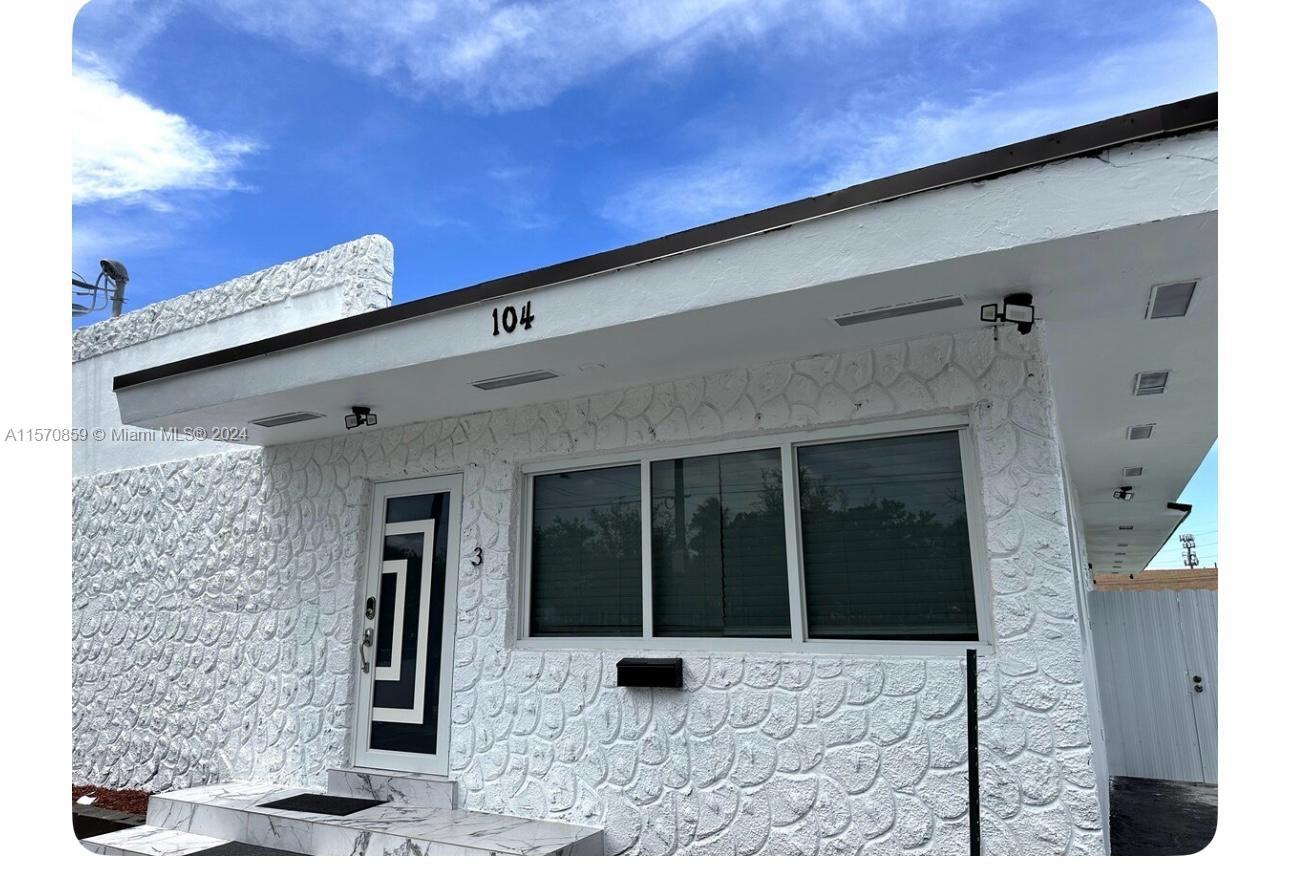 Fully renovated investment property in Hallandale. This property presents a lucrative opportunity fo