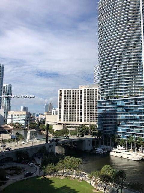 Photo of 475 Brickell Ave #1012 in Miami, FL