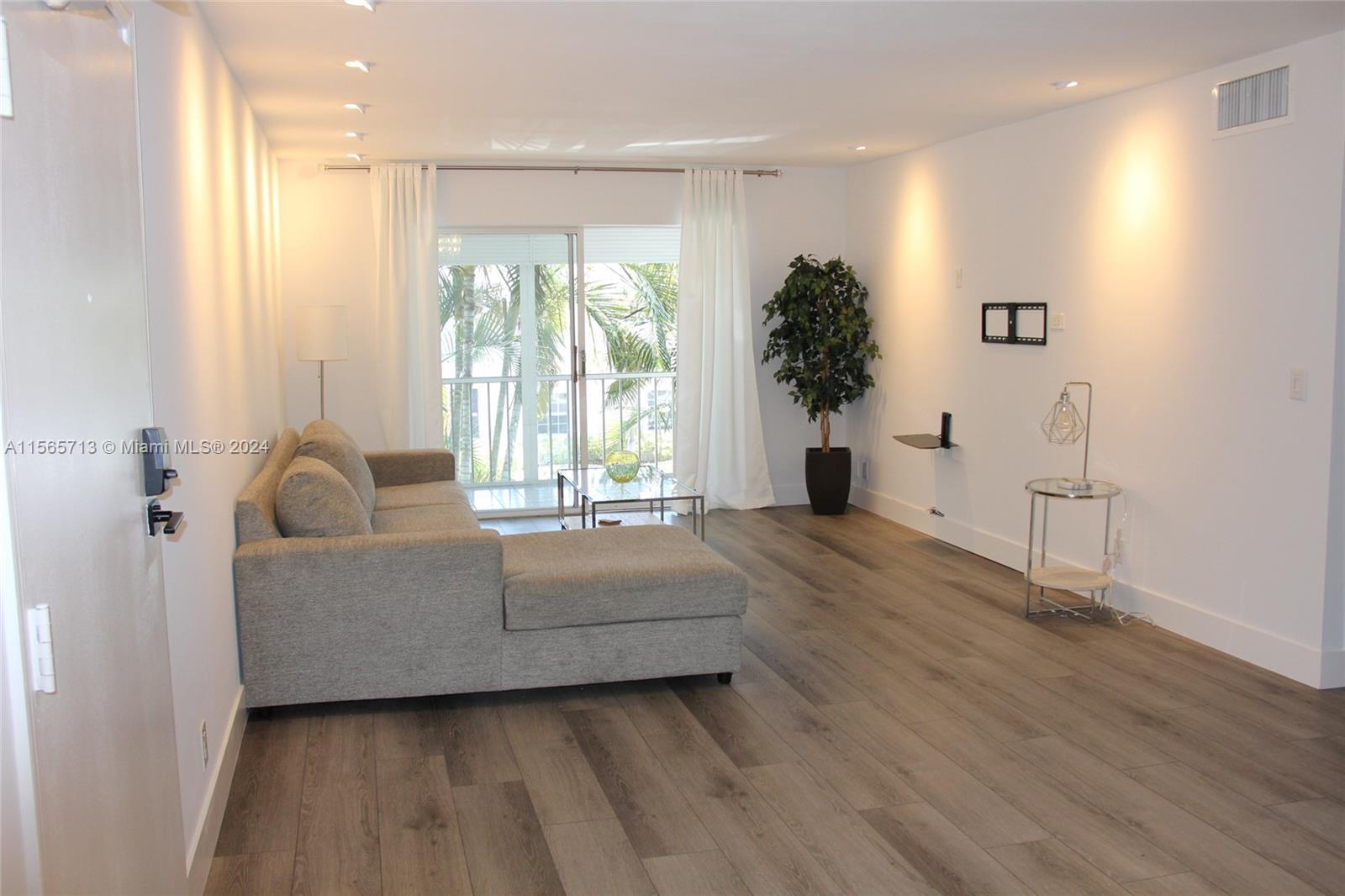 Photo of 6397 Bay Club Dr #3 in Fort Lauderdale, FL