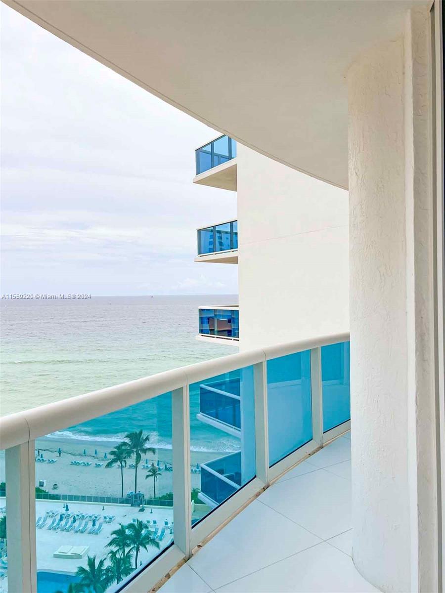 Photo of 2711 S Ocean Dr #1401 in Hollywood, FL