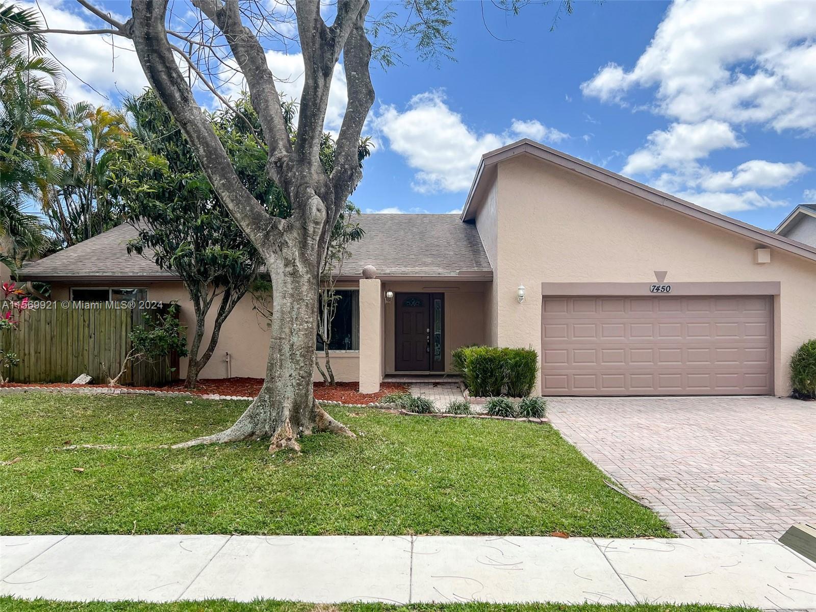 Photo of 7450 NW 42nd Ct in Lauderhill, FL