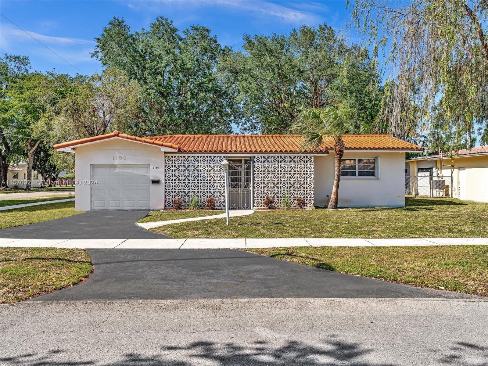 Photo of 1199 Ibis Ave in Miami Springs, FL
