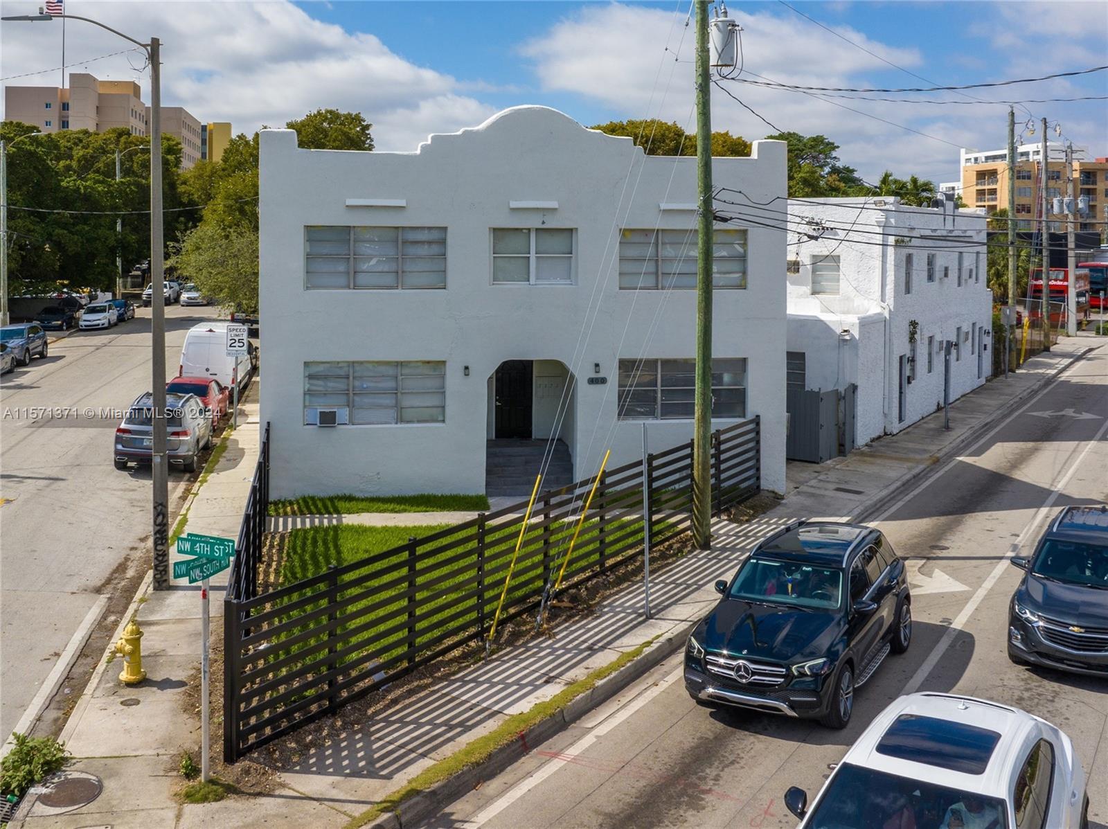 Photo of 400 NW South River Dr in Miami, FL