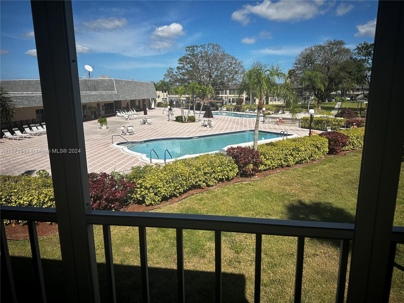 Photo of 550 NW 78th Ave #202 in Margate, FL