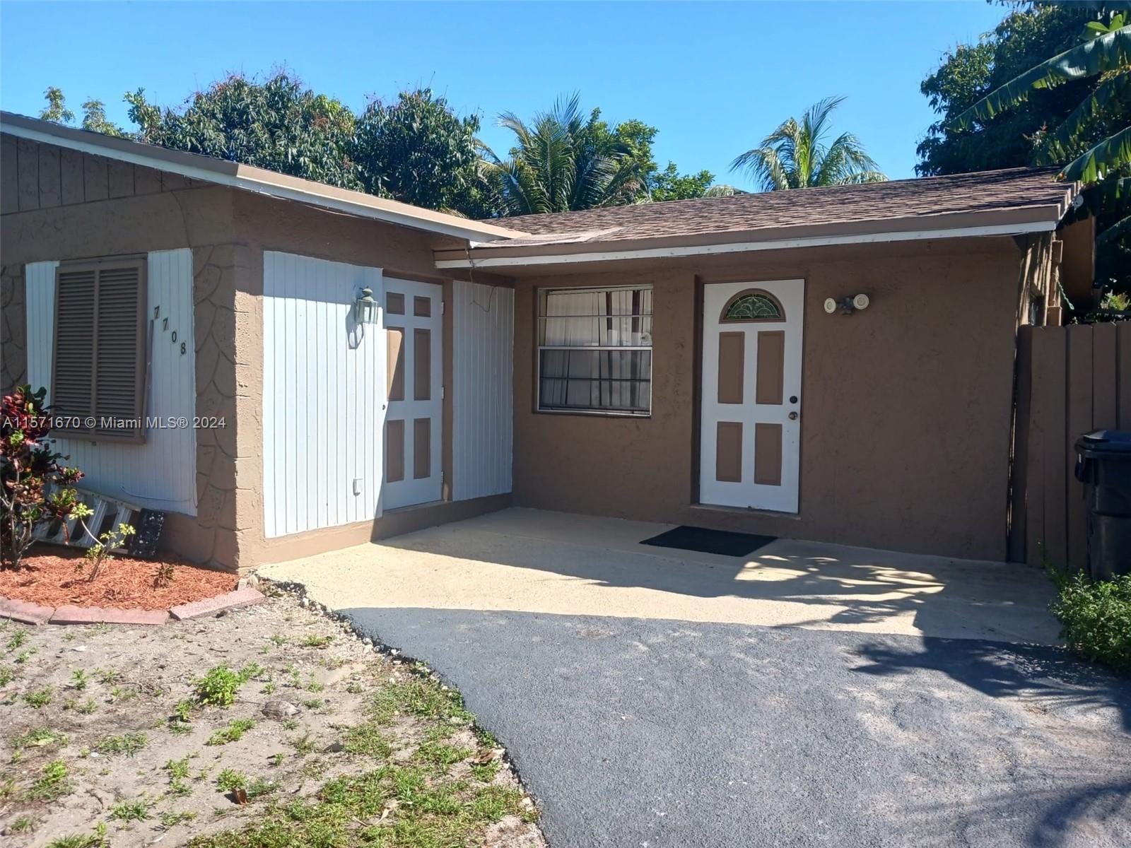 Photo of 7708 SW 9th St in North Lauderdale, FL