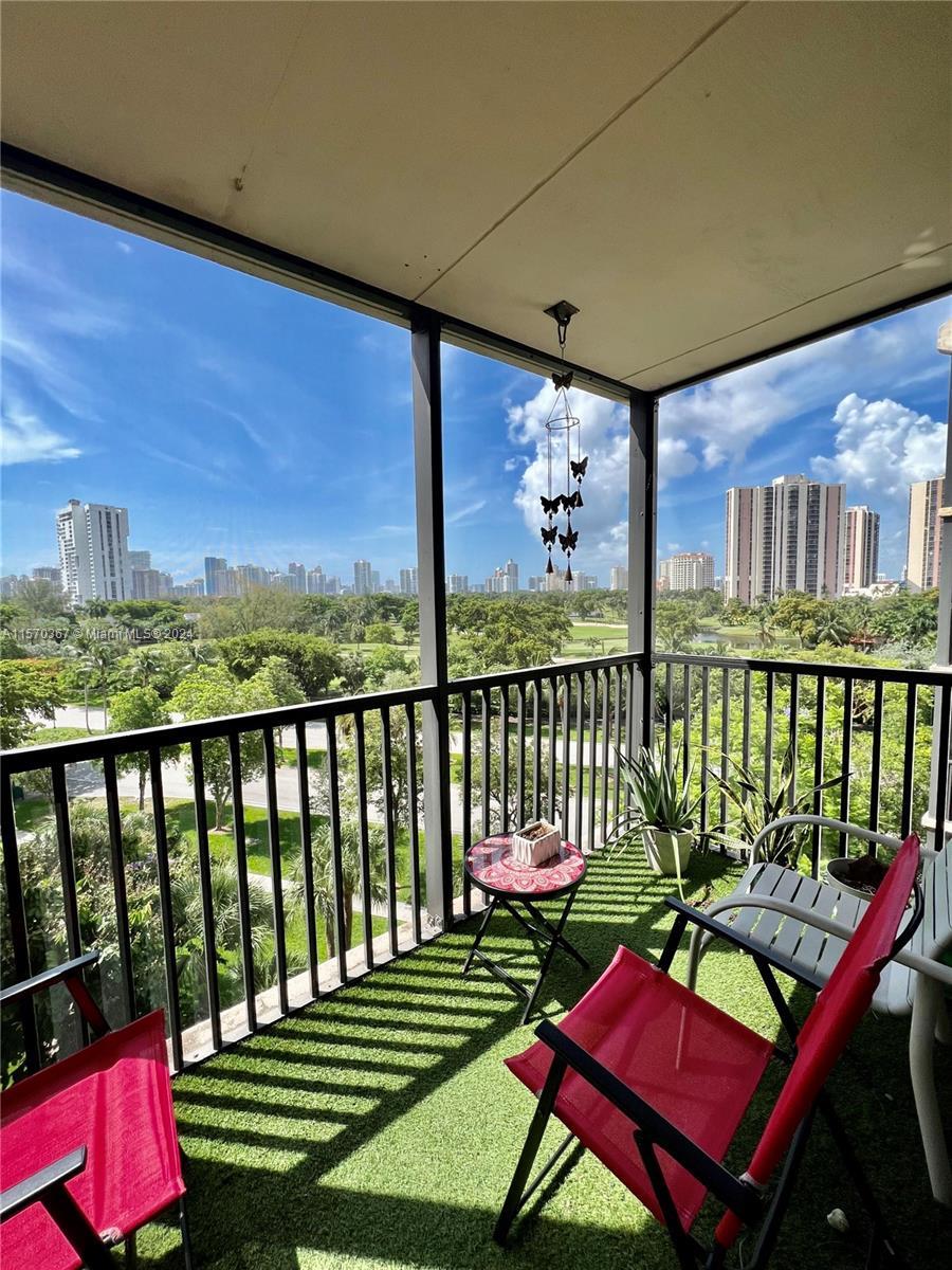 Photo of 3301 N Country Club Dr #706 in Aventura, FL
