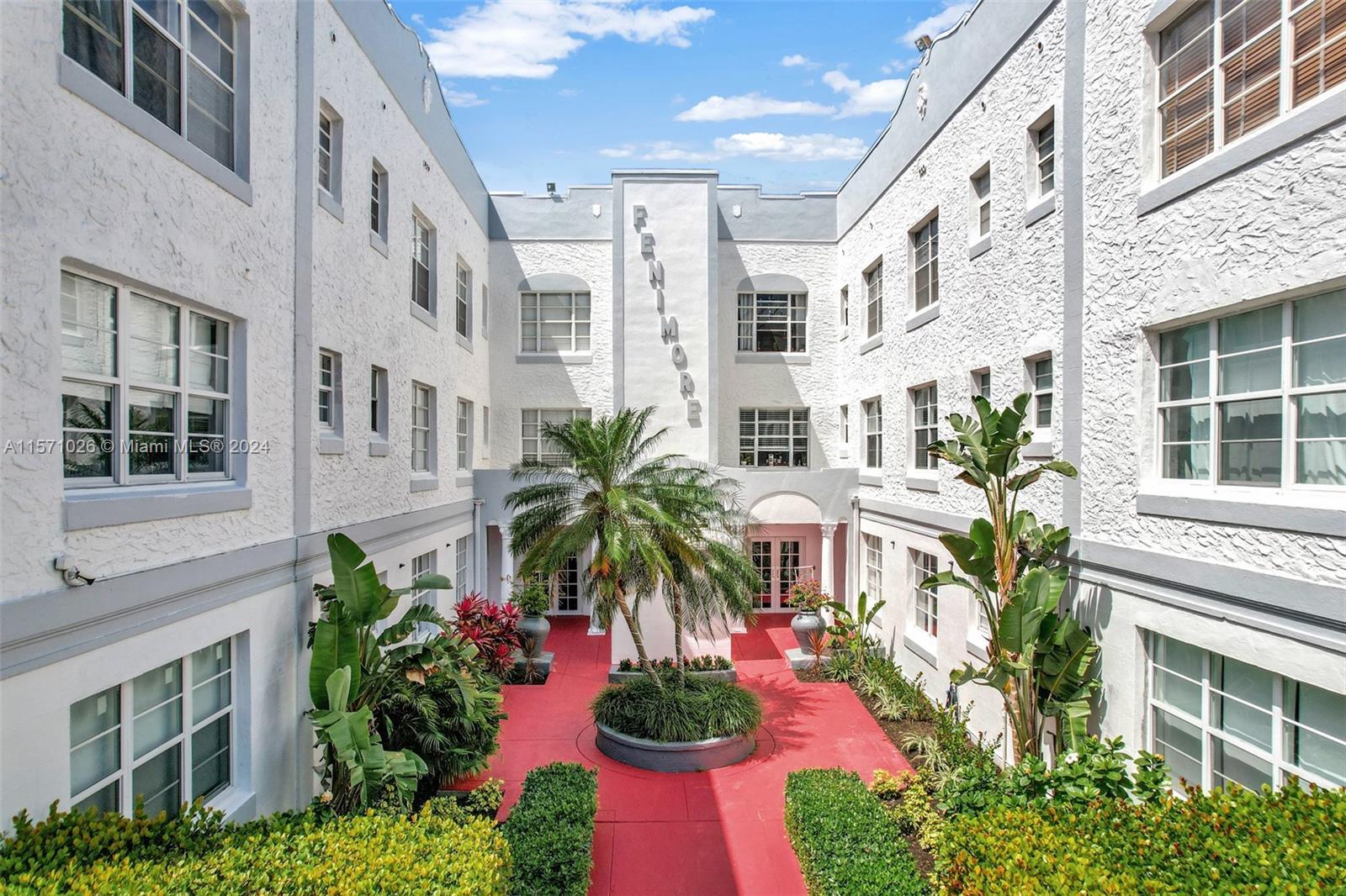Welcome to this charming one-bedroom, one-bathroom corner unit condo in the heart of Miami Beach. Th
