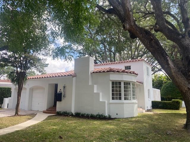 Photo of 2039 Alhambra Cir in Coral Gables, FL