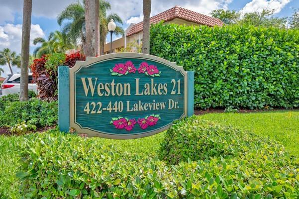 422 Lakeview Dr #203, Weston, FL, 33326