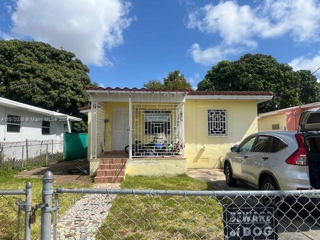 Photo of 1055 NW 24th St in Miami, FL