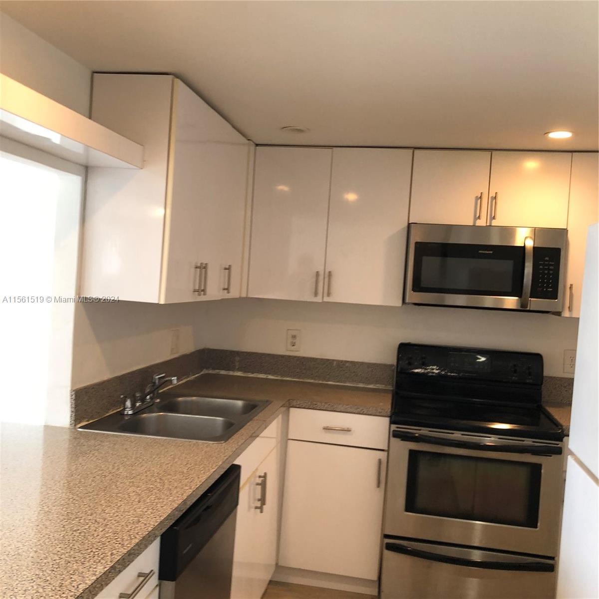 Photo of 15600 NW 7th Ave #803 in Miami, FL