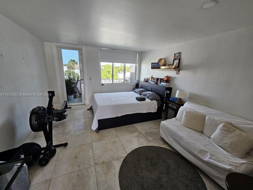 Renovated studio home in the heart of South Beach, with assigned parking and a private balcony! Walk