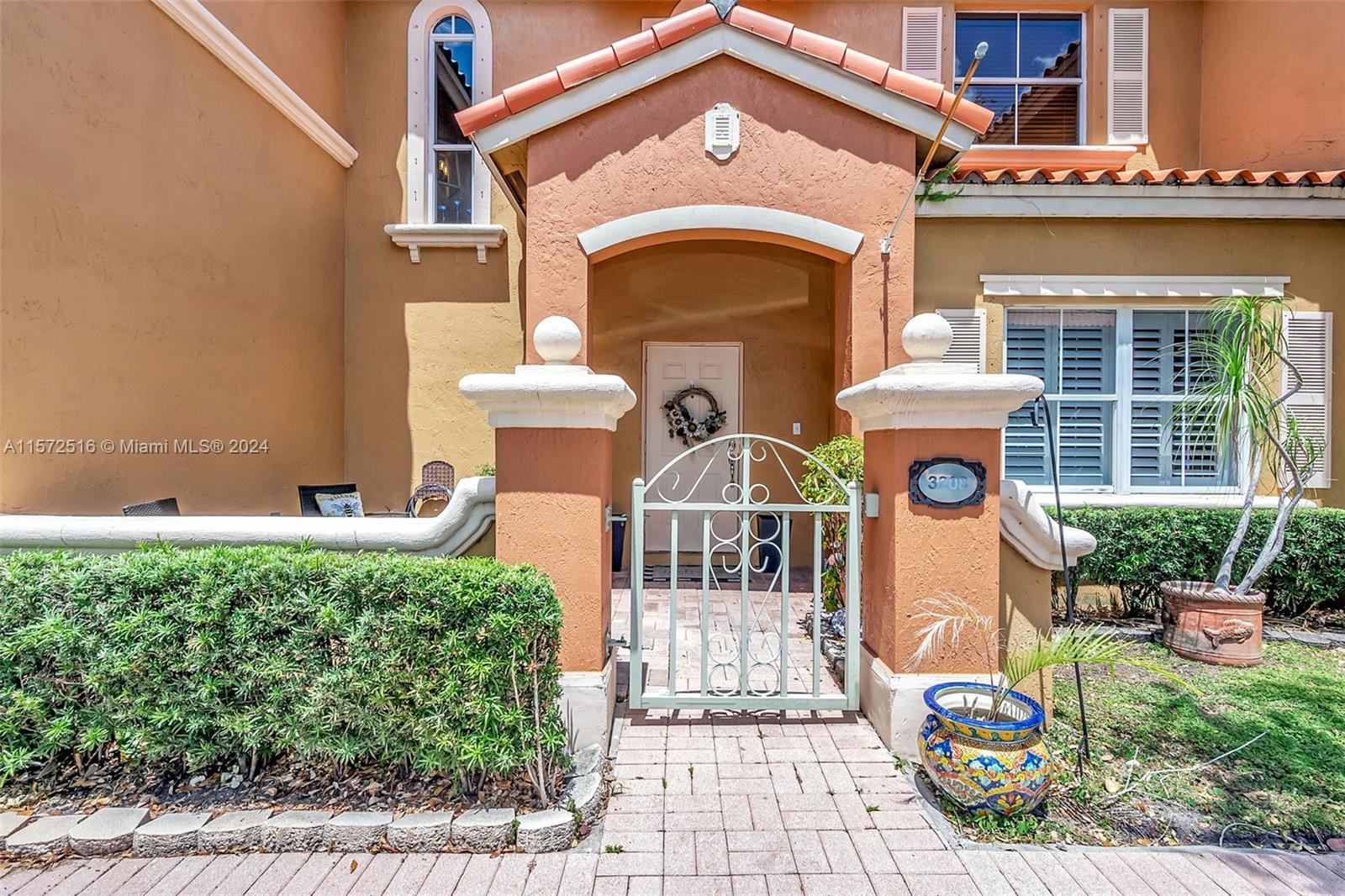 AWESOME OPPORTUNITY TO LIVE IN HIGHLY DESIRED GATED COMMUNITY OF VILLA VIZCAYA IN MIAMI LAKES. 2 MAS