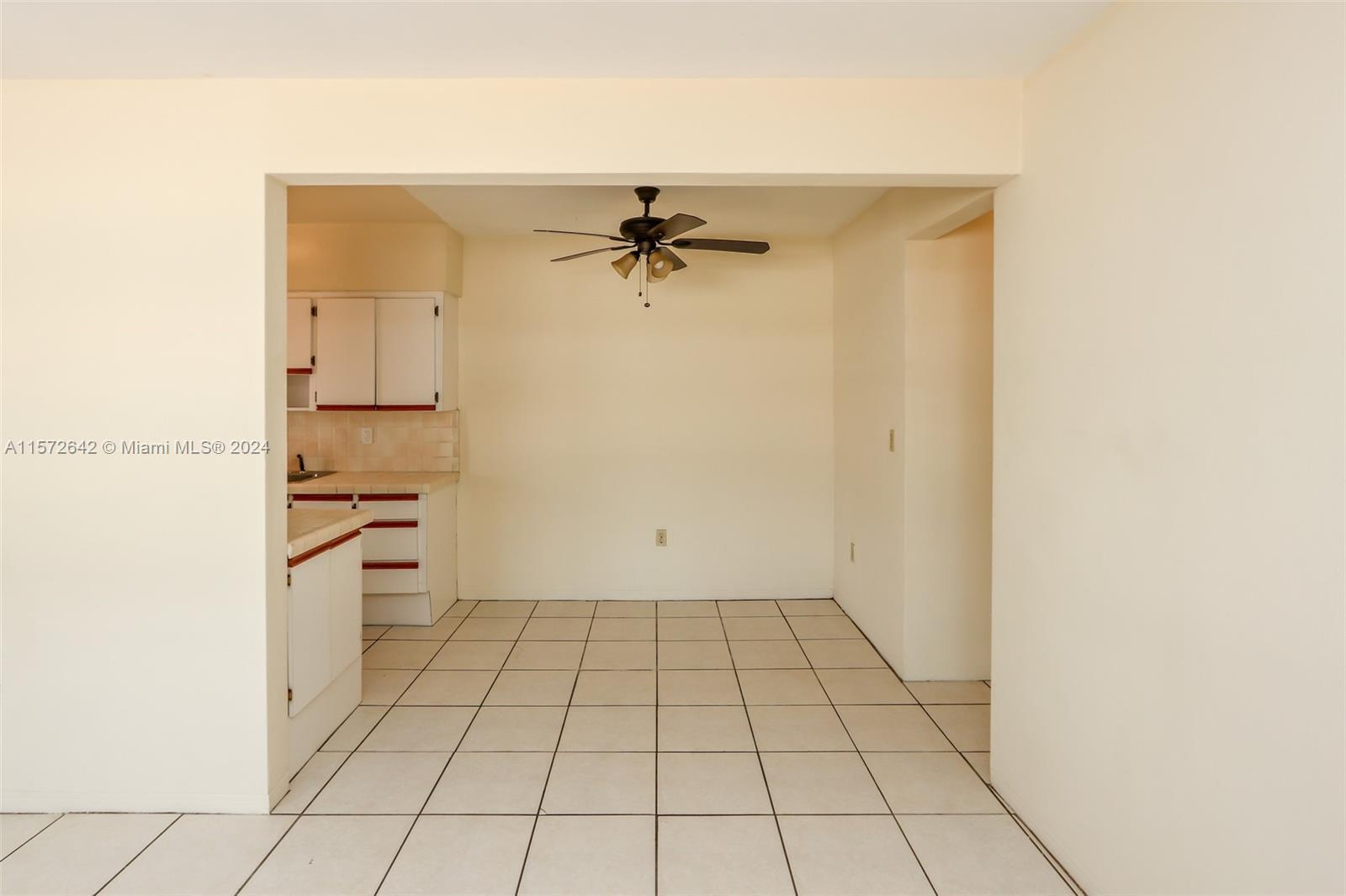 Photo of 1250 S Alhambra Cir #17 in Coral Gables, FL