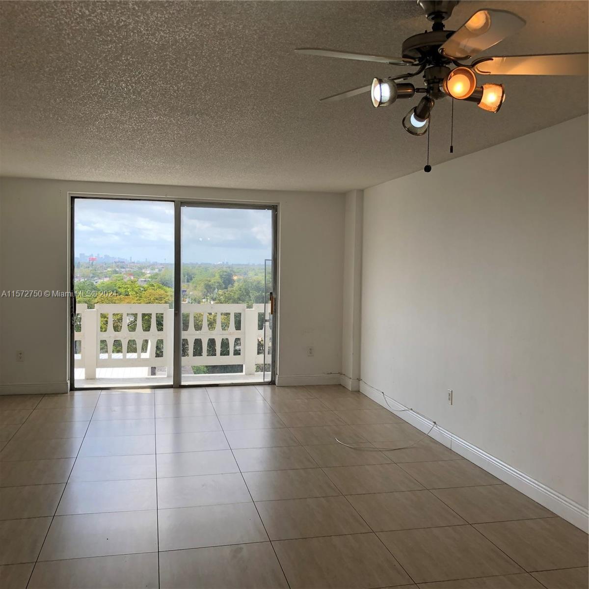 Photo of 15600 NW 7th Ave #801 in Miami, FL