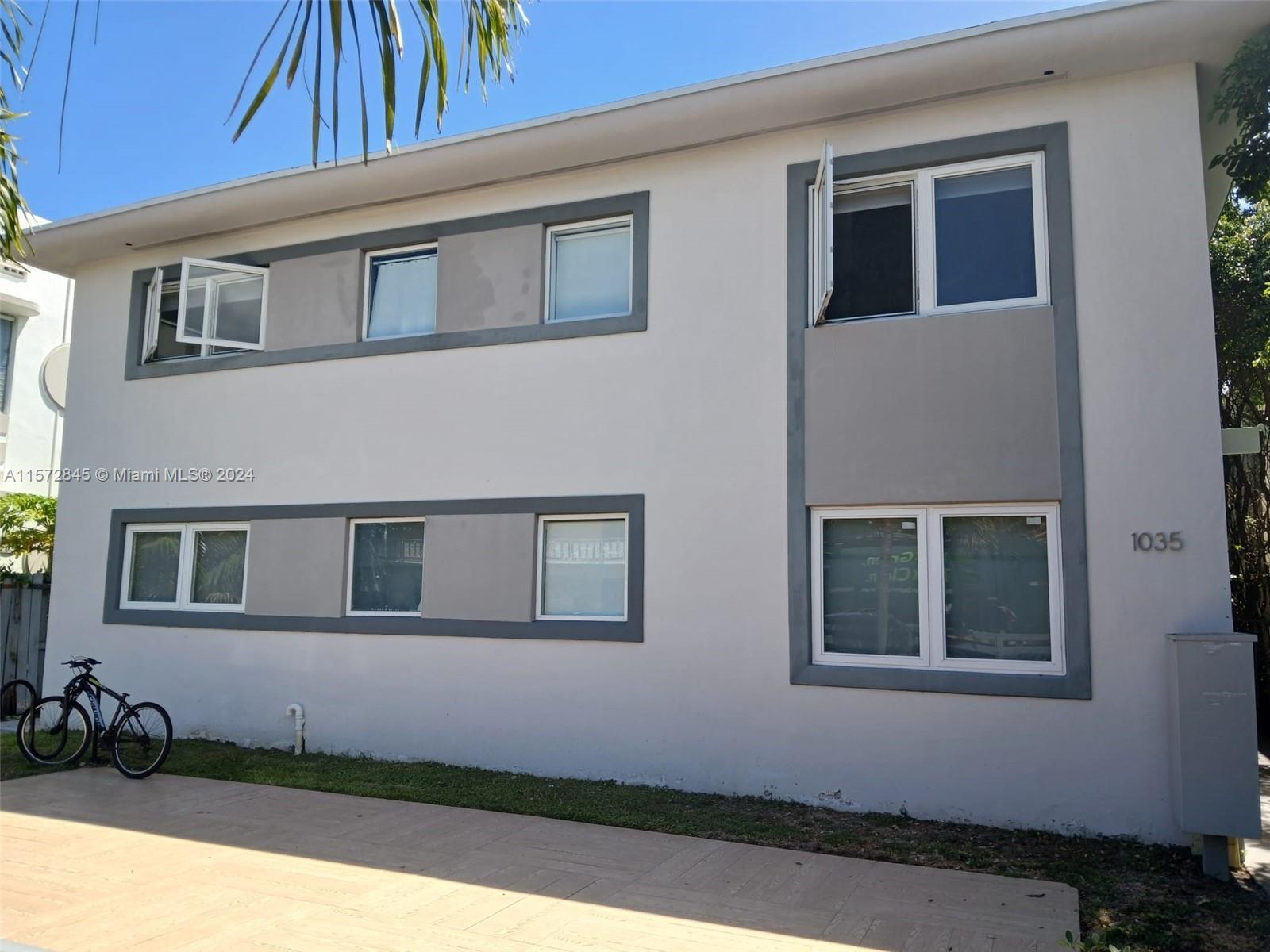 Exceptional investment opportunity! Contemporary 1 Bedroom, 1 Bathroom apartment in South Miami Beac