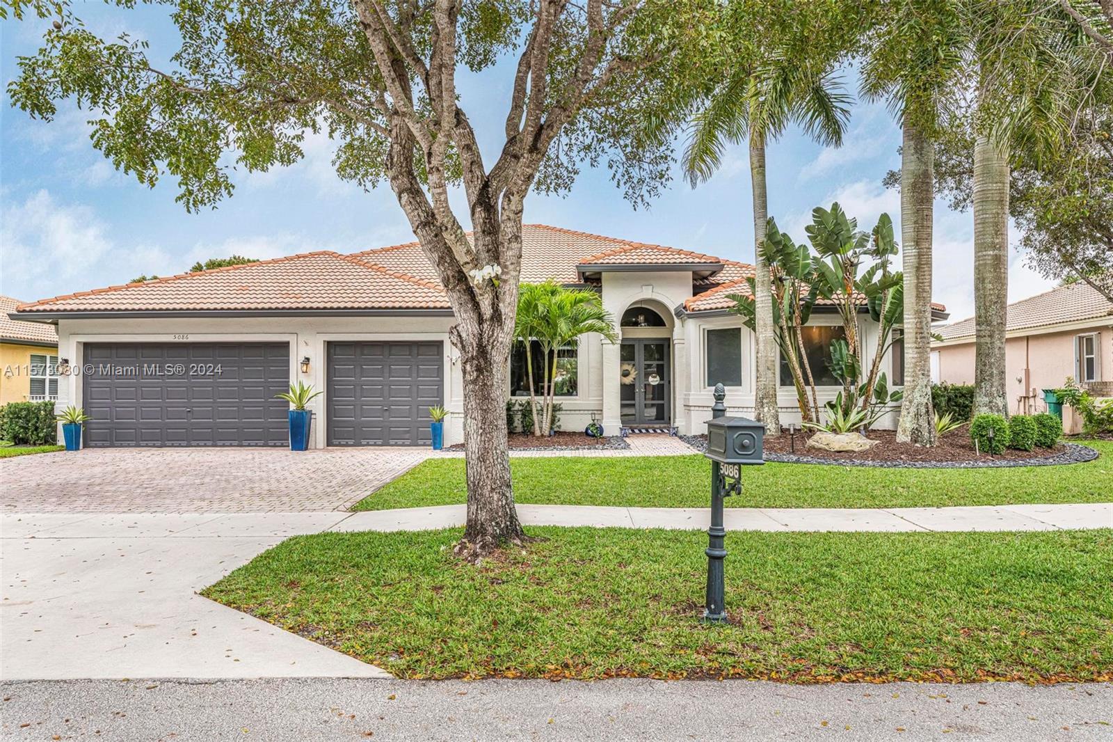 Photo of 5086 Waters Edge Wy in Cooper City, FL