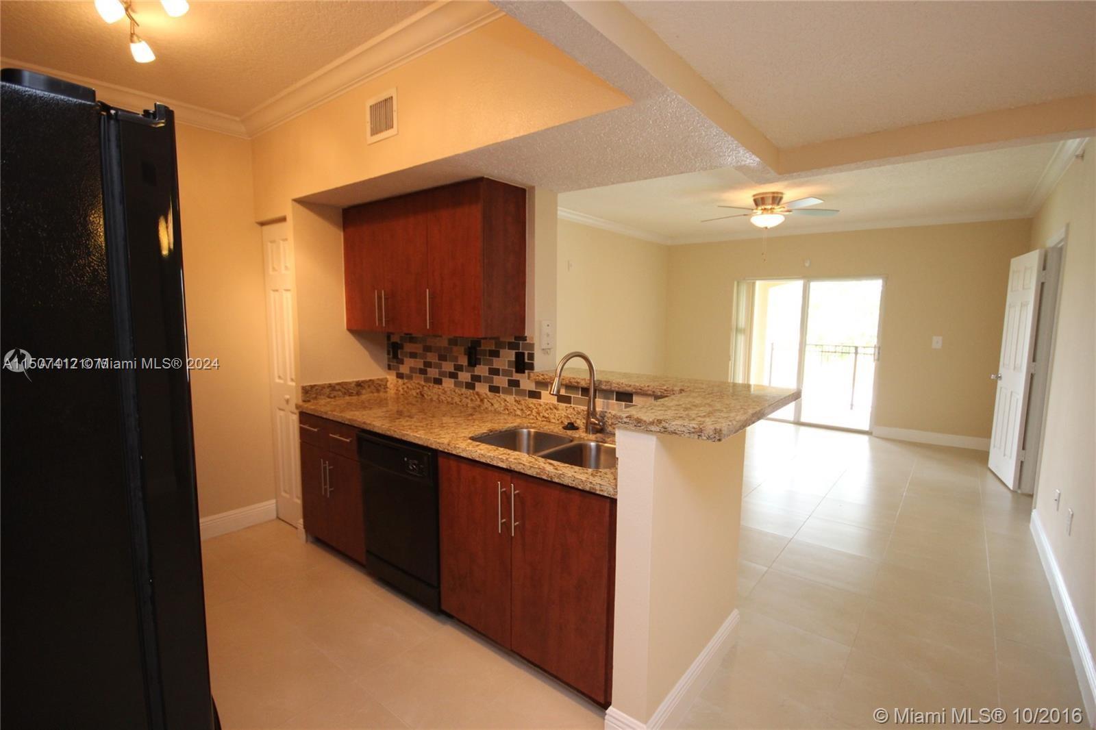 Photo of 231 SW 116th Ave #19206 in Pembroke Pines, FL