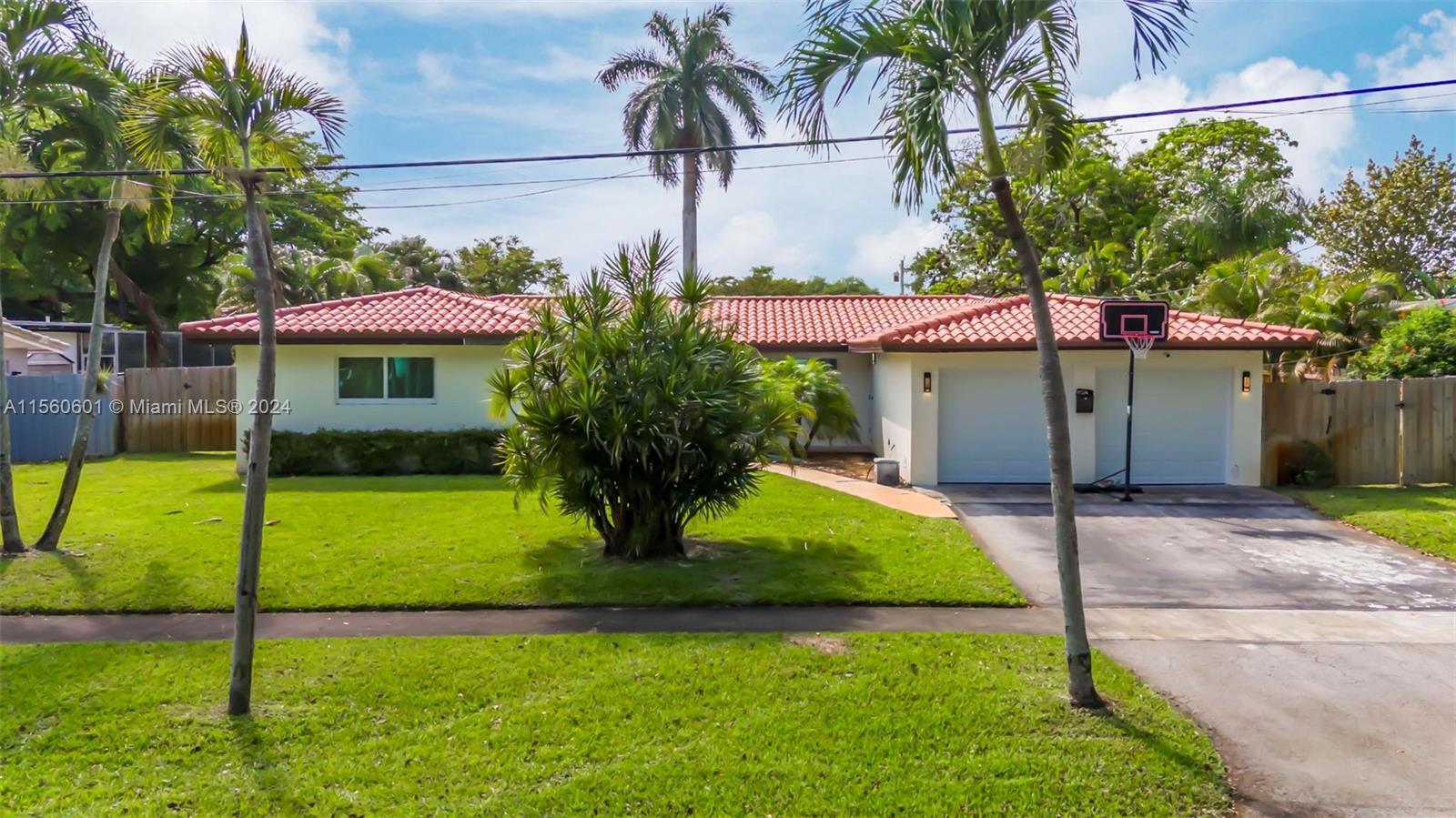 Photo of 401 SW 55th Ter in Plantation, FL