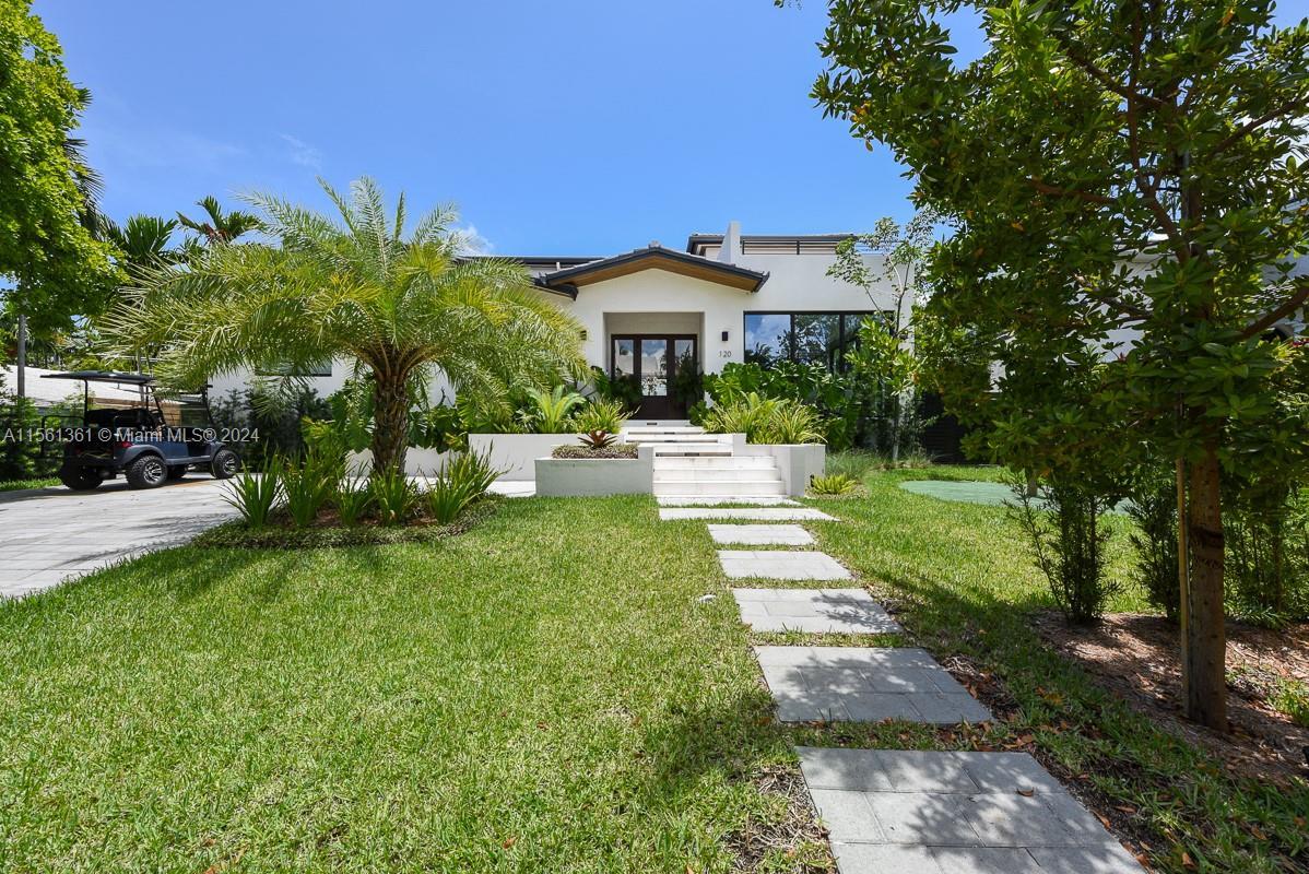Photo of 120 Buttonwood Dr in Key Biscayne, FL