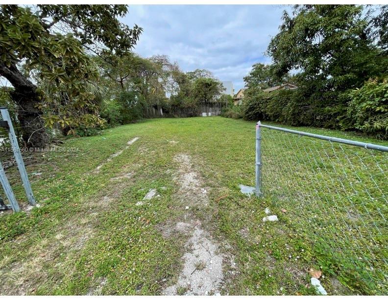 Photo of 37 NW 76th St in Miami, FL