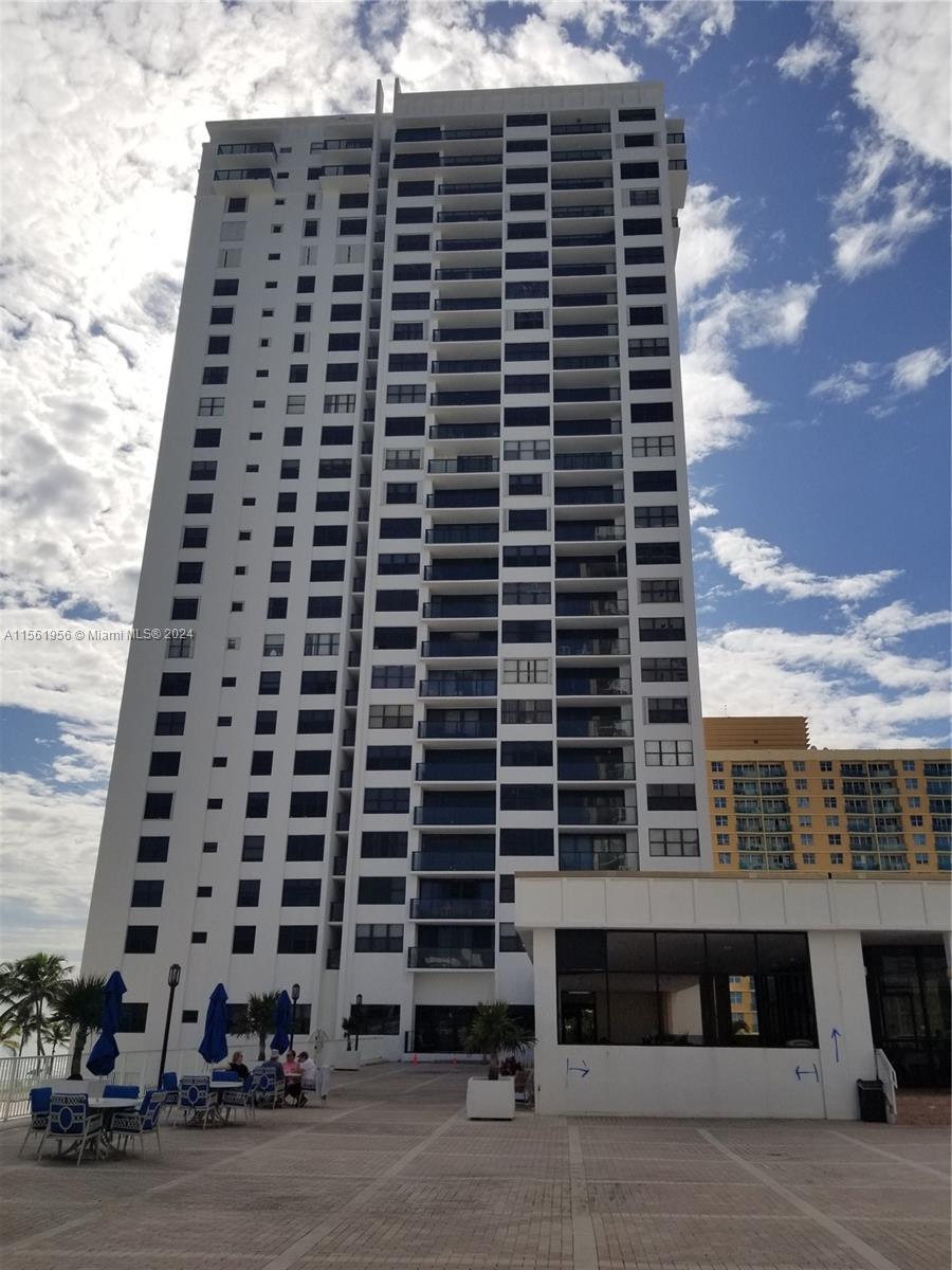 Photo of 2301 S Ocean Dr #1104 in Hollywood, FL