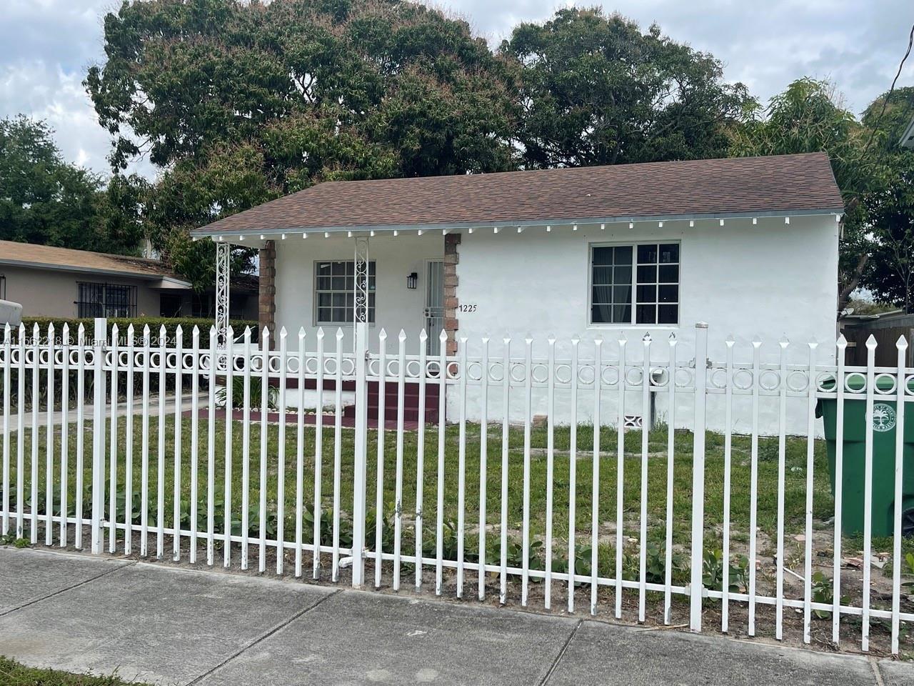 Photo of 1225 NW 45th St in Miami, FL